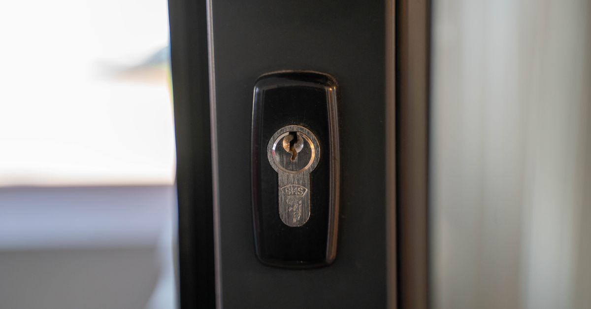 lock hardware deadbolt metal close — Florence Locksmiths