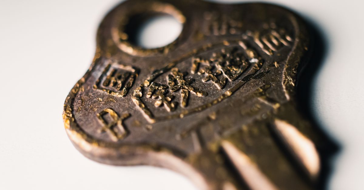 Key Copy Kiosk vs. Local Locksmith: When Each One Makes Sense — Florence Locksmiths