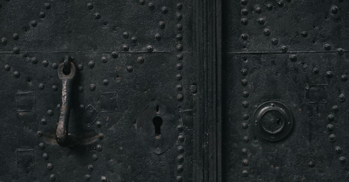 door security hardware — Florence Locksmiths