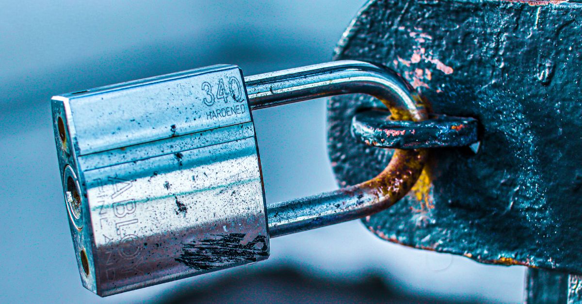 locksmith service technician — Florence Locksmiths
