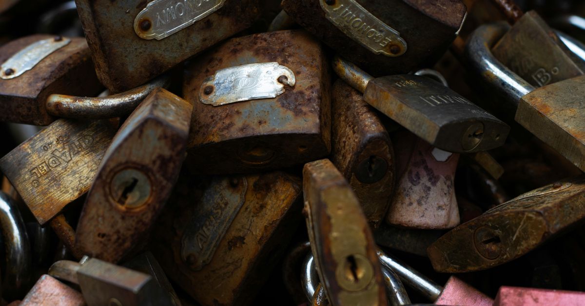 locksmith shop keys — Florence Locksmiths