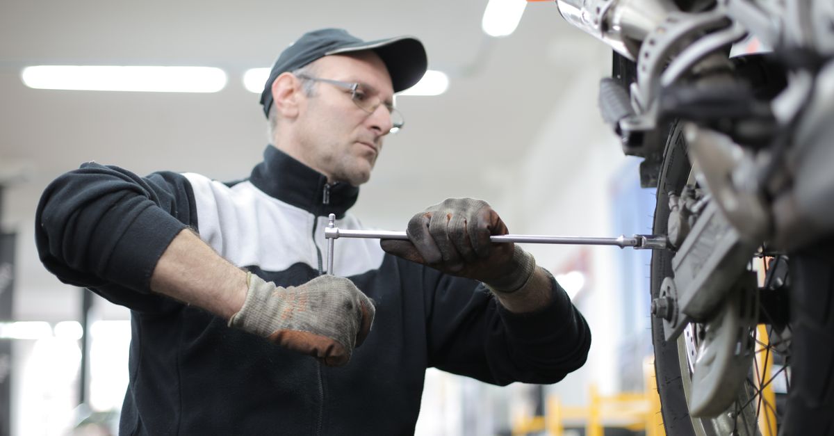 locksmith service technician — Florence Locksmiths