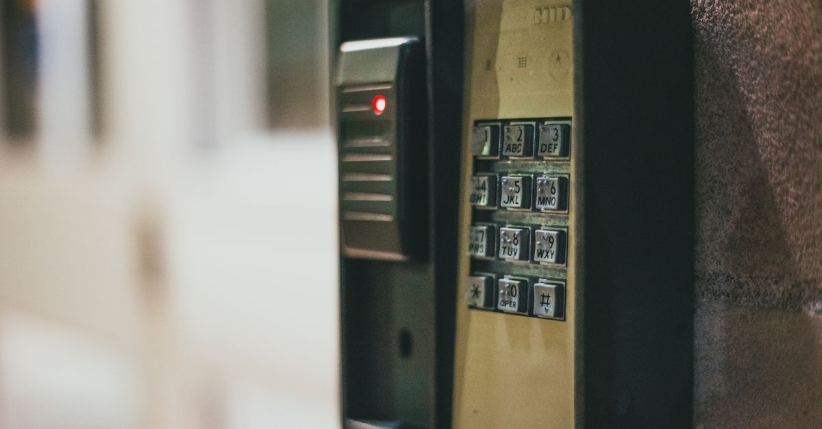 home security lock door — Florence Locksmiths